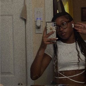 Meet your Posher, Lei